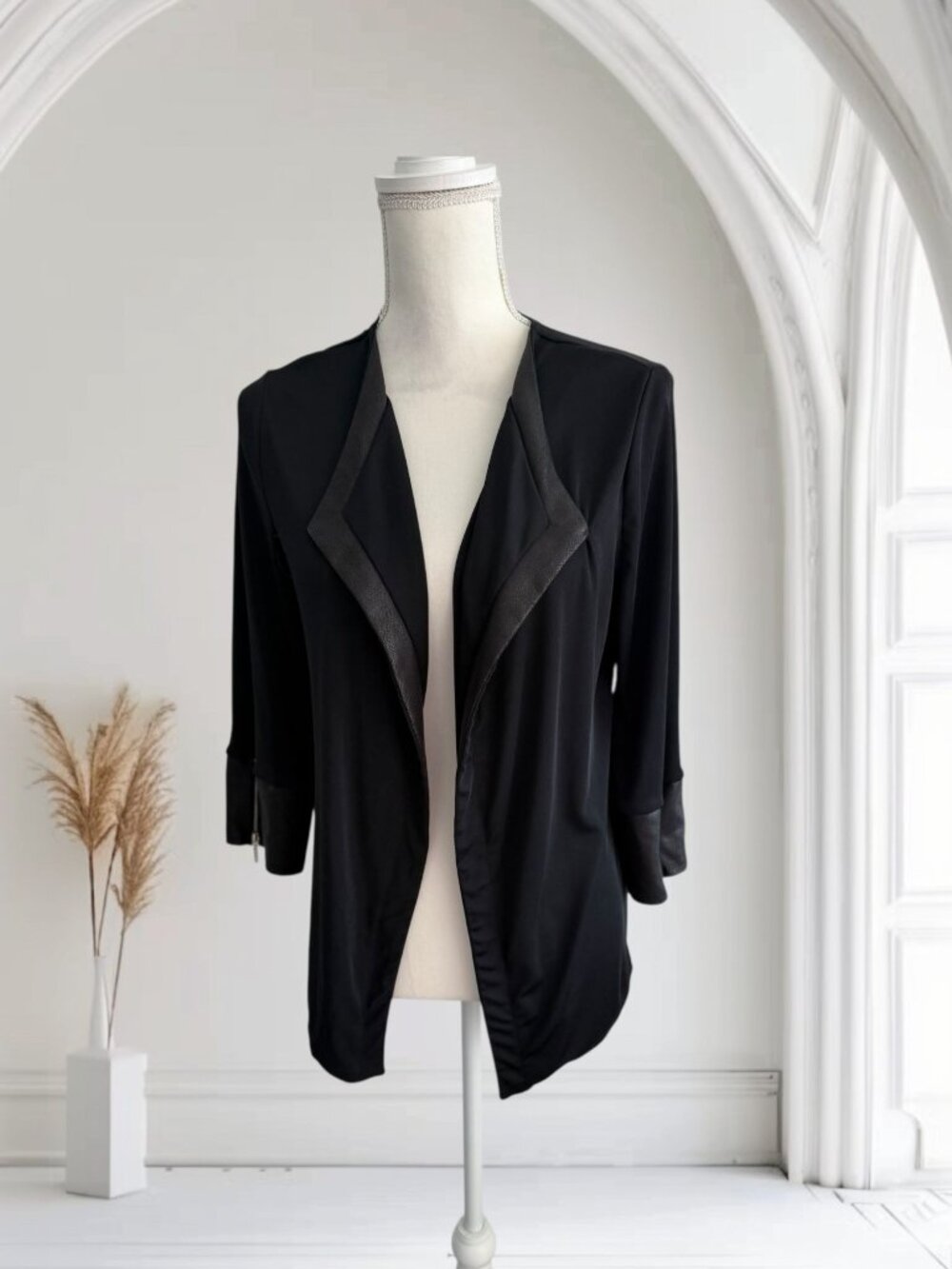 CHICOS Black Easywear Stretch Swing Cardigan Style Top Size Medium / Chicos 1